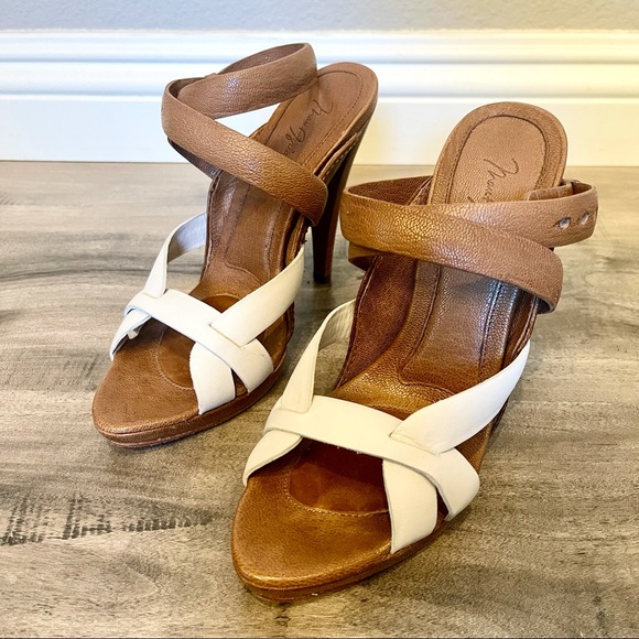 MaxAzria FLAVIA LEATHER HEELS | SIZE 6.5 | WHITE - Picture 1 of 8